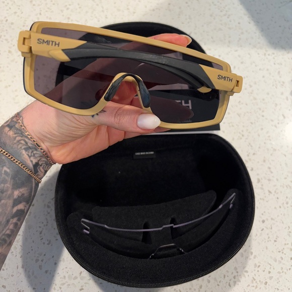 NIB SMITH Wildcat Sport Sunglasses - Picture 4 of 8